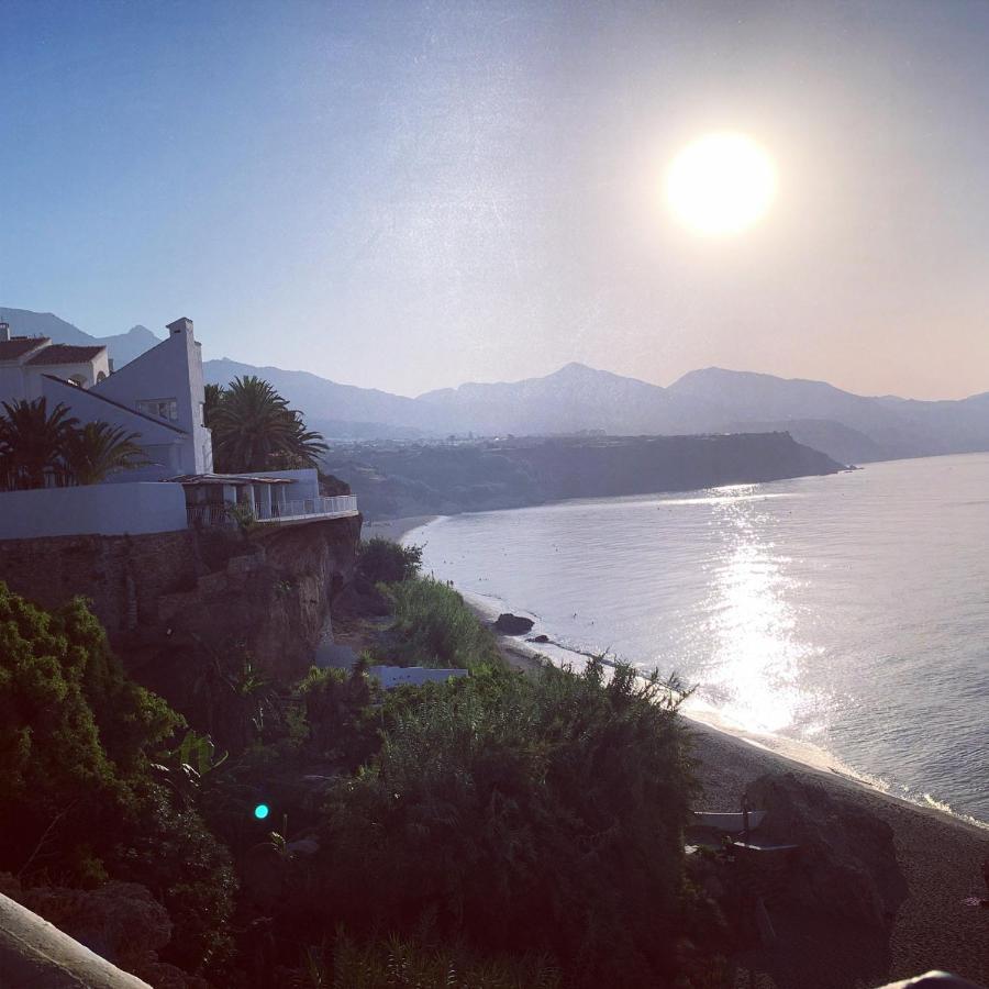 Apartamento Frente Al Mar En La Torrecilla Nerja Eksteriør bilde